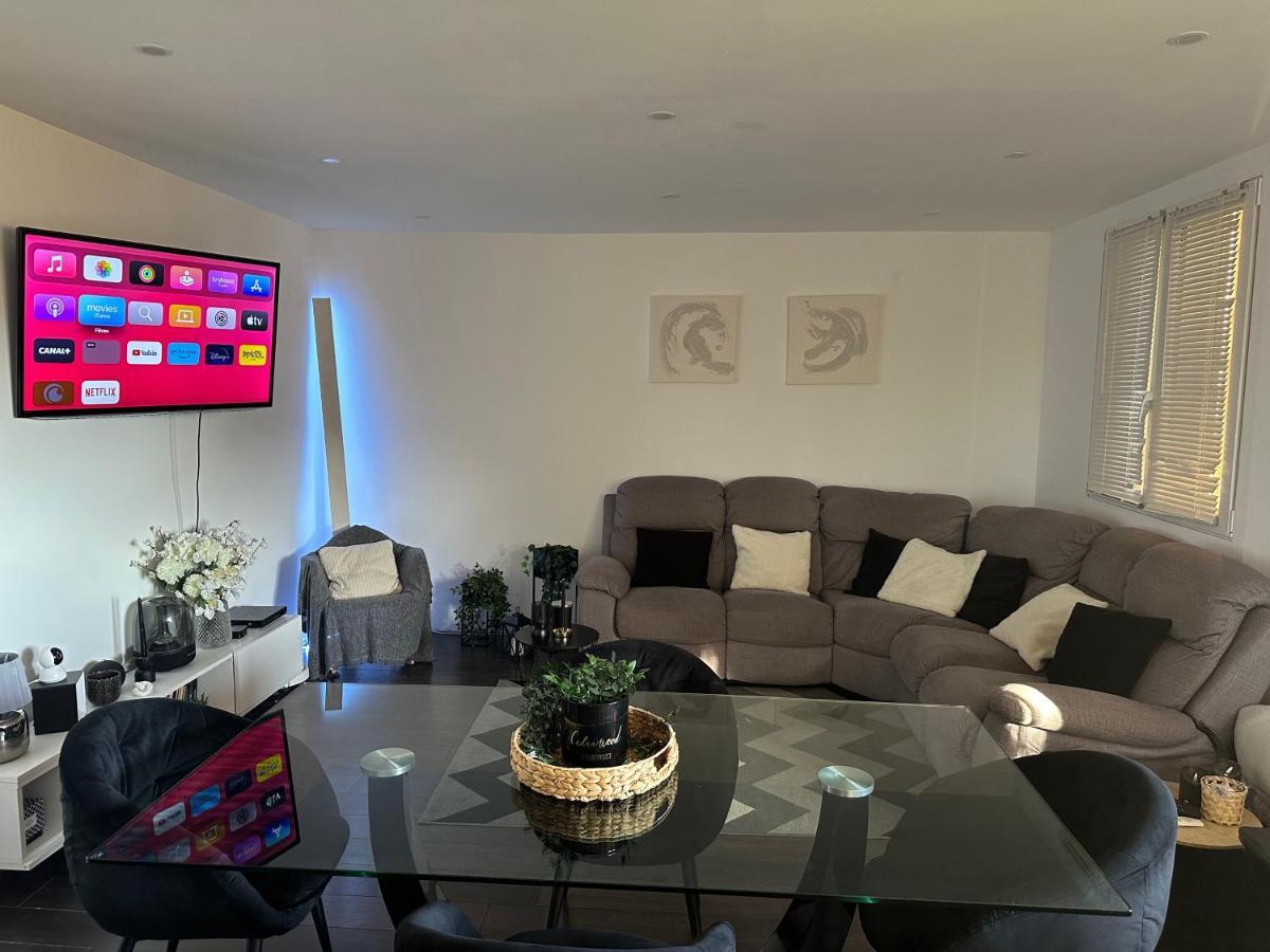 Privat Room In Private Security Residence With Free Parking, 1 Minute From Tramway, 9 Minutes From De Center, Accessible All Transports 니스 외부 사진